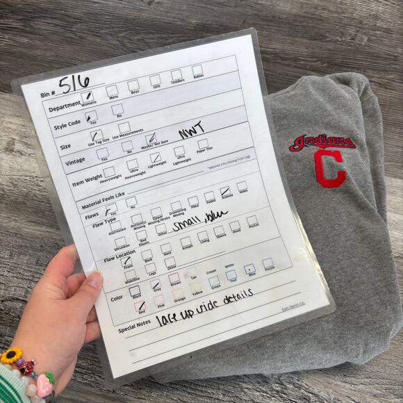 NWT Victoria’s Secret Pink MLB Cleveland Indians Women M Guardians Hoodie NEW - Picture 8 of 8